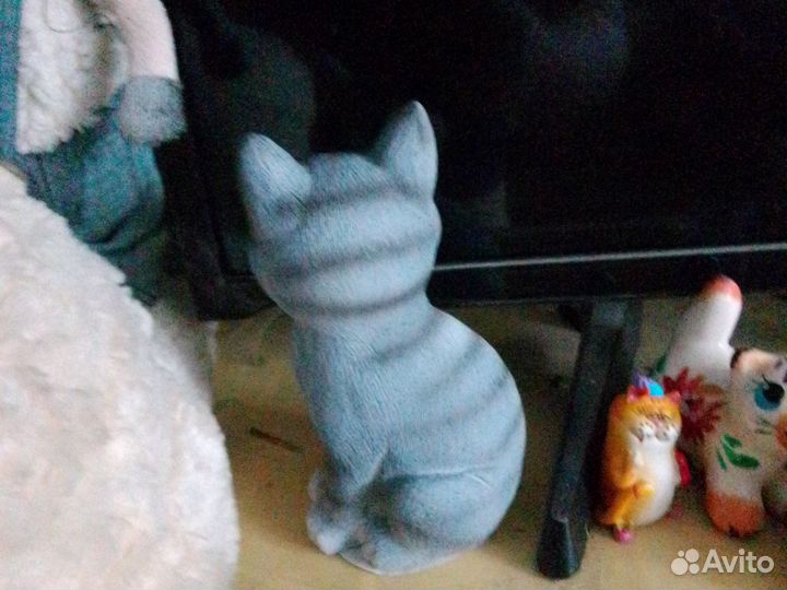 Статуэтка кошка