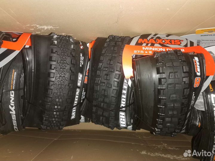Покрышки Maxxis 27.5 2.3 2.4 Minion DHR Highroller