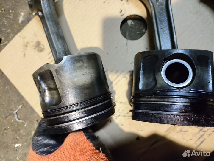 Поршень с шатуном Ford Transit 2.2