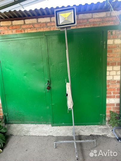 Светодиодный прожектор