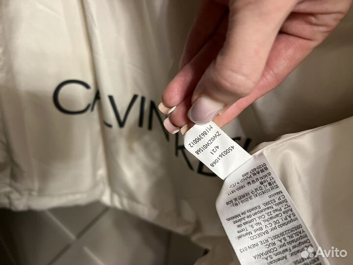 Calvin klein куртка зимняя S оригинал