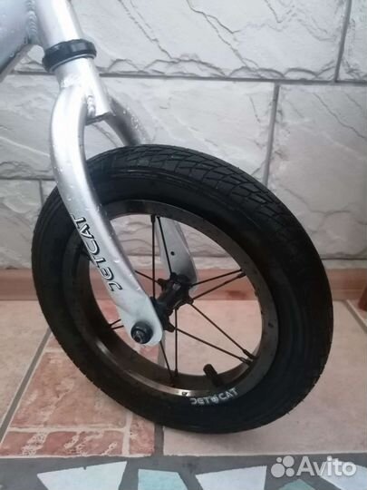 Беговел jet cat