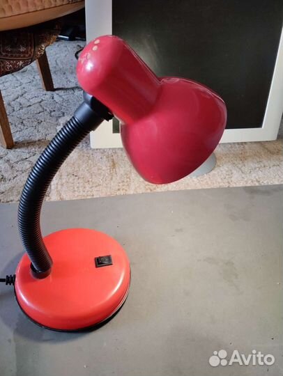 Лампа настольная