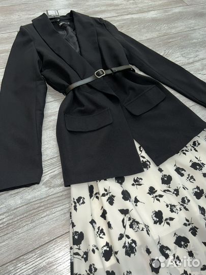 Новый женский костюм 42 размер