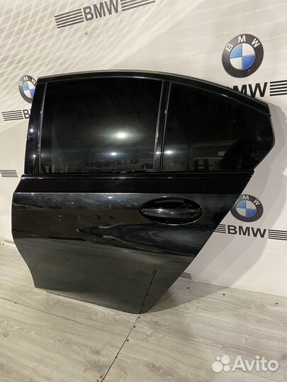 Задняя левая дверь BMW G20