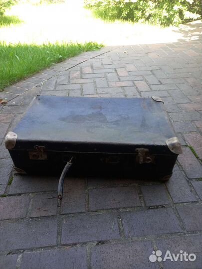 Старые чемоданы времен СССР