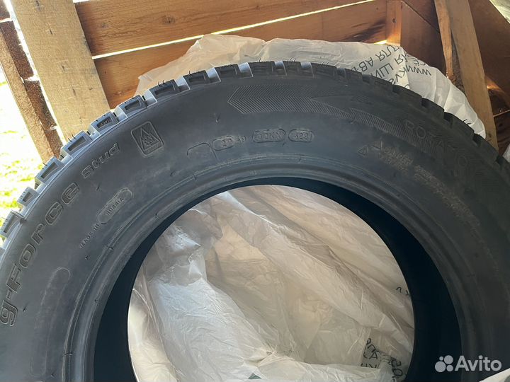 Bfgoodrich G-Force Stud 215/55 R17