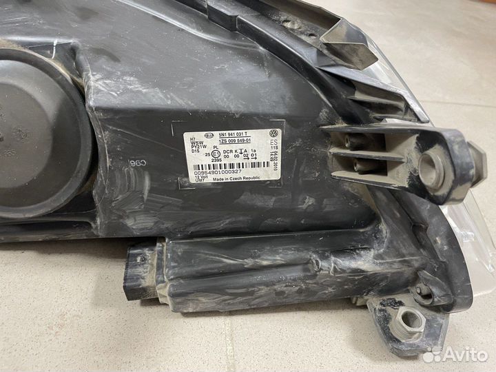 Фара левая Volkswagen Tiguan 2007-2011