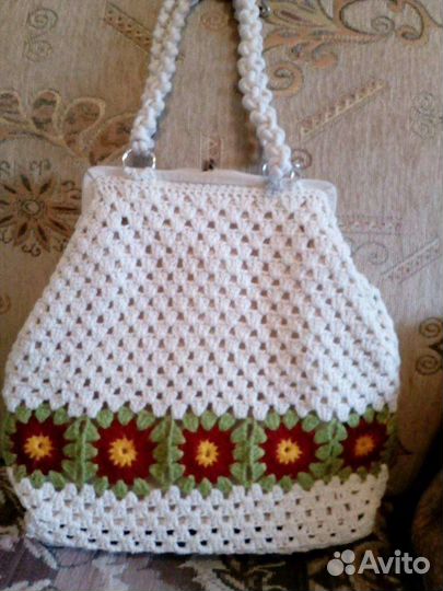 Вязанные сумки и игрушки