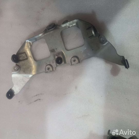 Кронштейн бака Suzuki gsxr 600/750 06-07