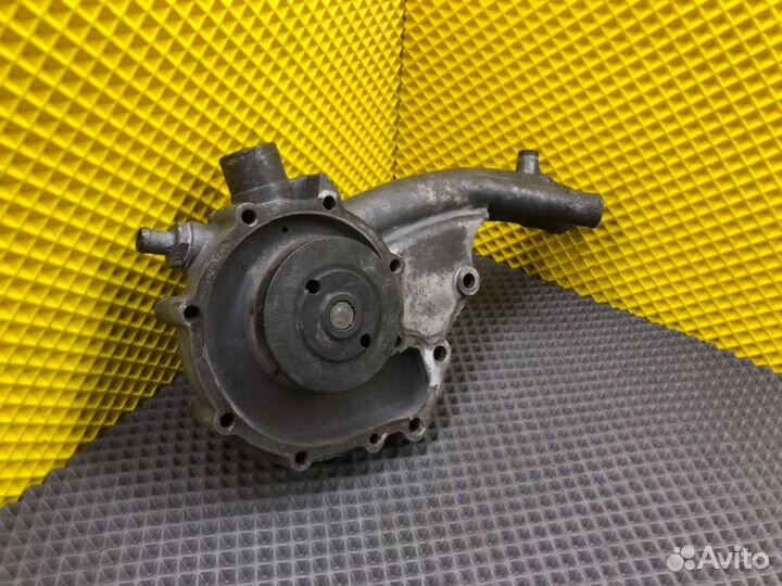 Помпа Mercedes-Benz 190E W201 M102.921 2.0I 1984