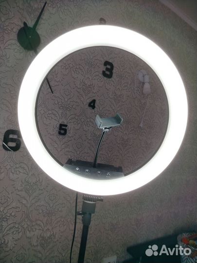 Кольцевая лампа 45 см со штативом