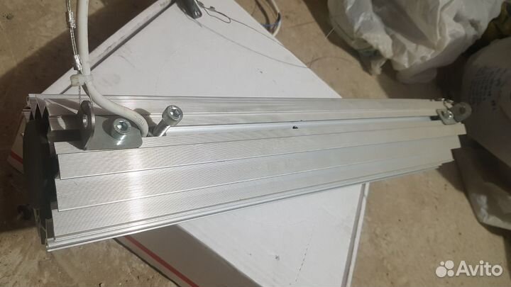 Профессиональное промышленное освещение