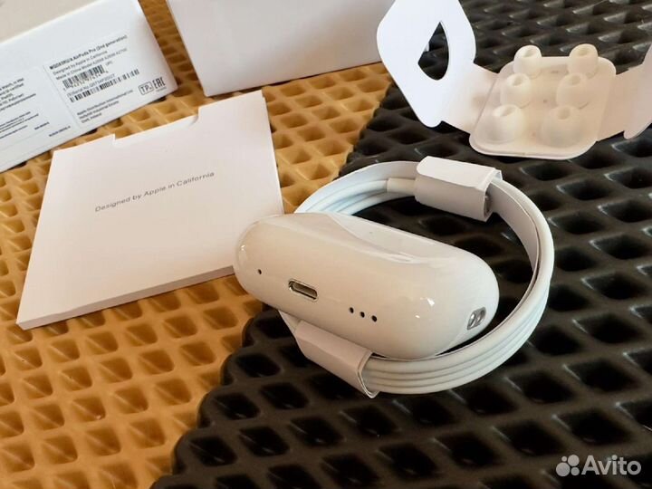 Airpods Pro 2 (версия 2.0) + чехол