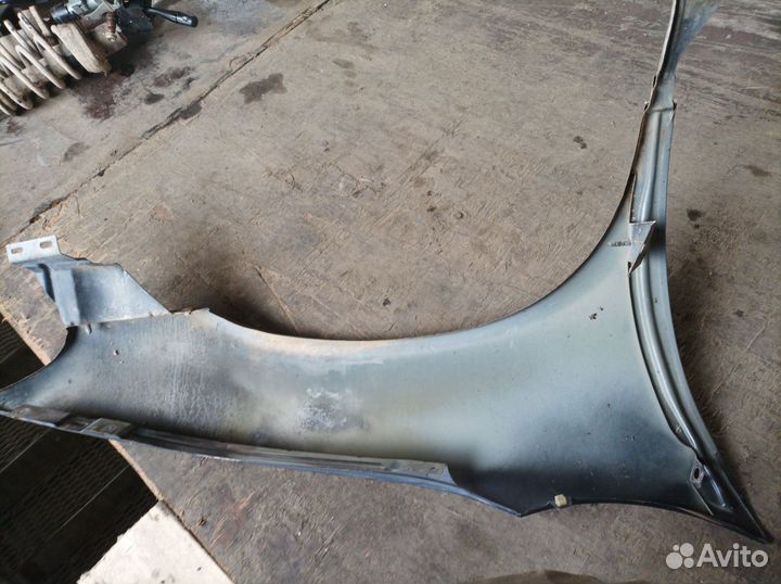Крыло переднее dodge intrepid