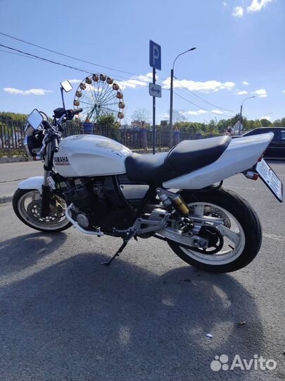 Yamaha XJR400