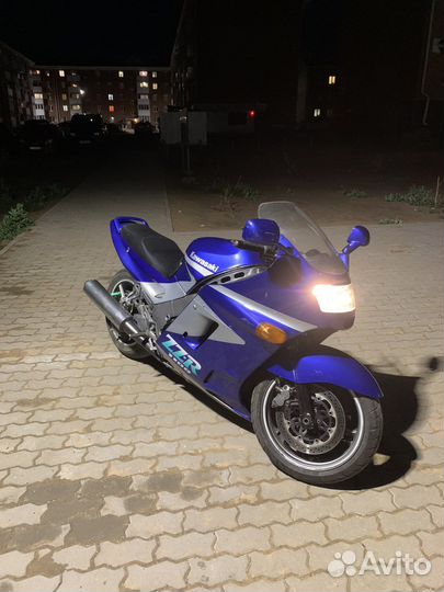 Kawasaki ZZR1100