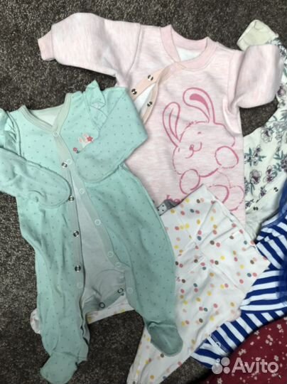 Боди костюм для девочки 0-3 мес пакетом