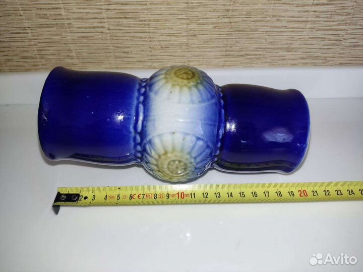 Ваза для цветов синяя