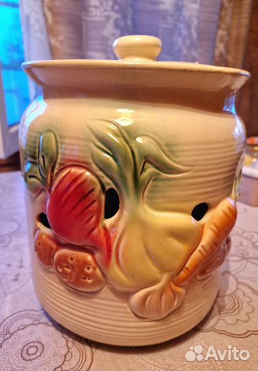 Горшок/ёмкость керамическая для хранения овощей