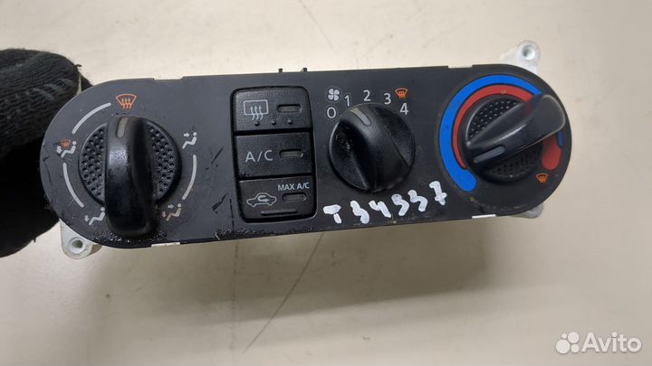 Переключатель отопителя Nissan Micra K12E, 2005