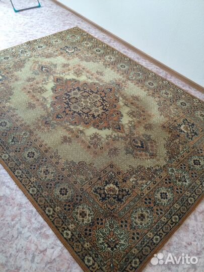 Ковёр шерстяной