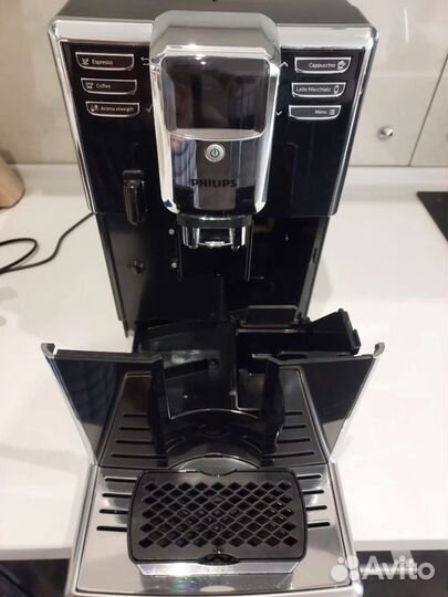 Кофемашина Philips LatteGo EP5030