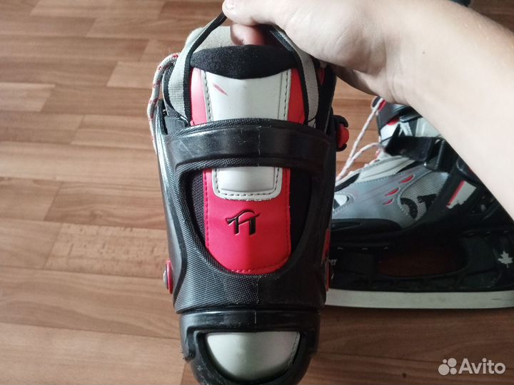 Фигурные коньки raptor