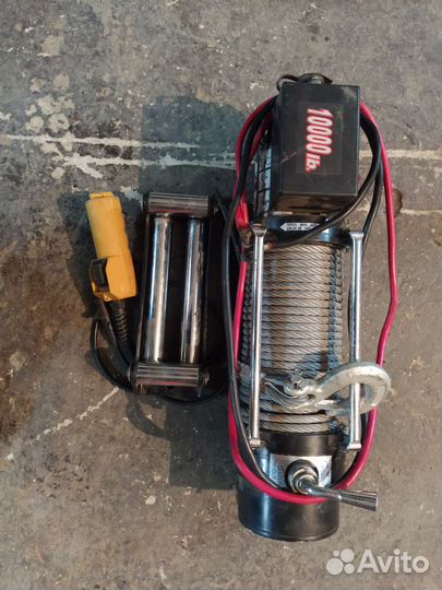 Лебедка электрическая автомобильная