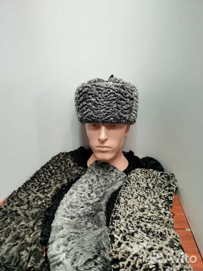 Каракулевая шапка