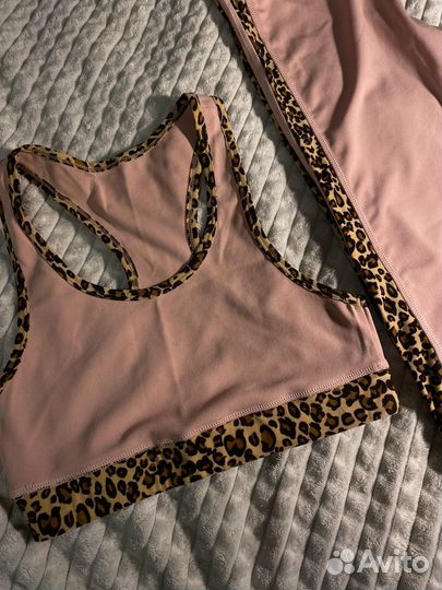 Спортивный костюм женский