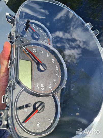 Спидометр (с тахометром) Toyota Vitz 130 кузов