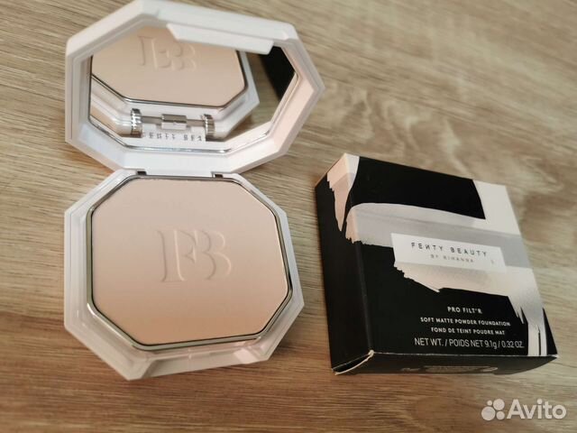 Fenty Beauty бронзер, тени, помада, тональный