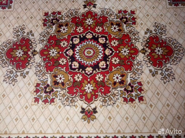 Ковер шерстяной