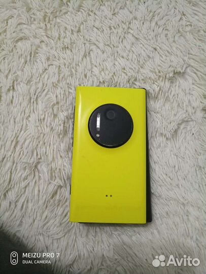 Телефон Microsoft