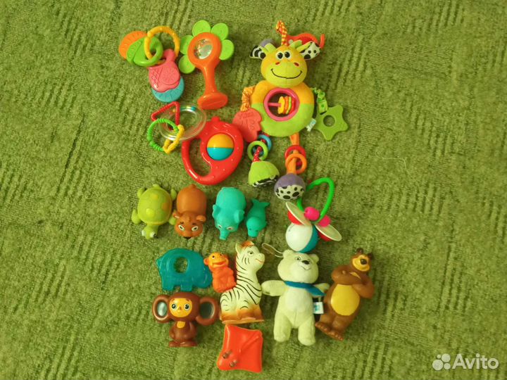 Погремушка на коляску или просто