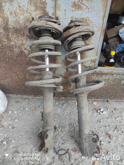 Задние амортизаторы для Ниссан х-треил т30