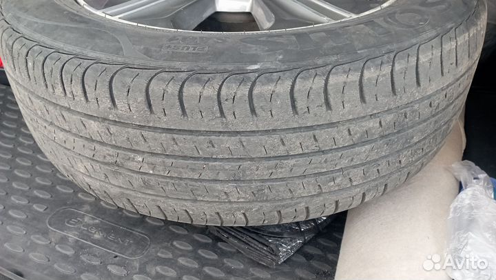 Kumho Solus SA01 Plus 215/60 R17