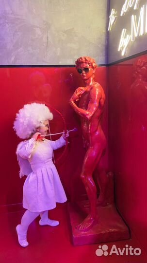 Актриса маленького роста, аниматор