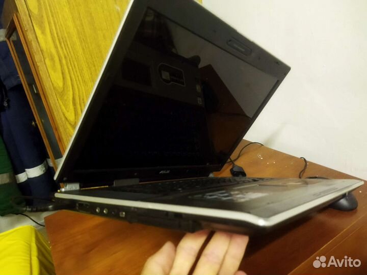 Ноутбук asus