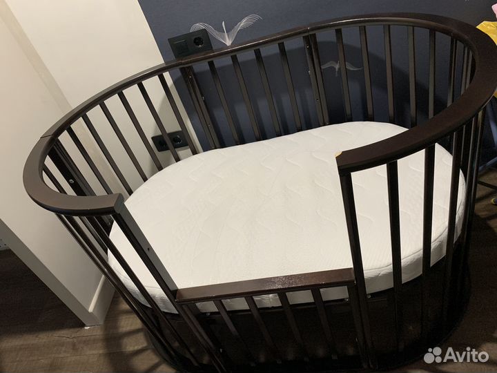 Детская кроватка трансформер овальная