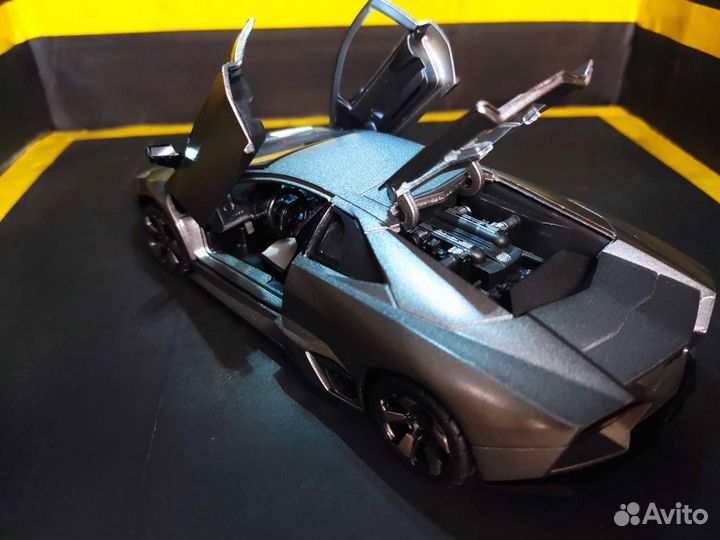 Модель 1/24 Lamborghini Reventon