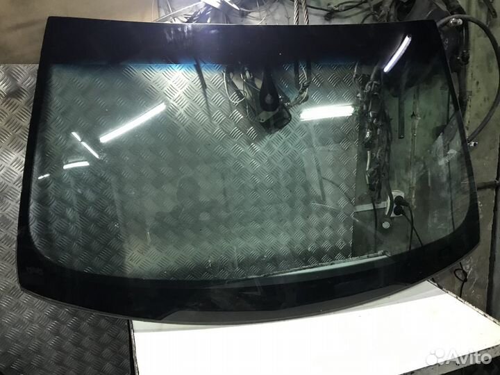 Стекло лобовое Audi Q5 8R