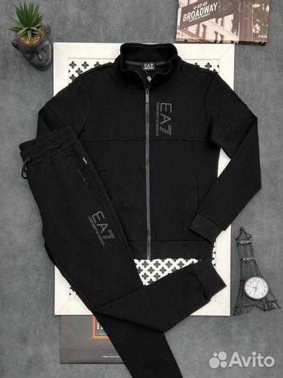 Спортивный костюм мужской ea7