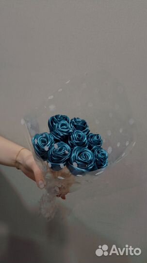 Цветы из атласных лент