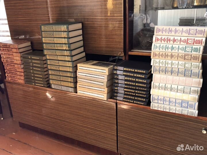 Продаются книги (собрания сочинений)