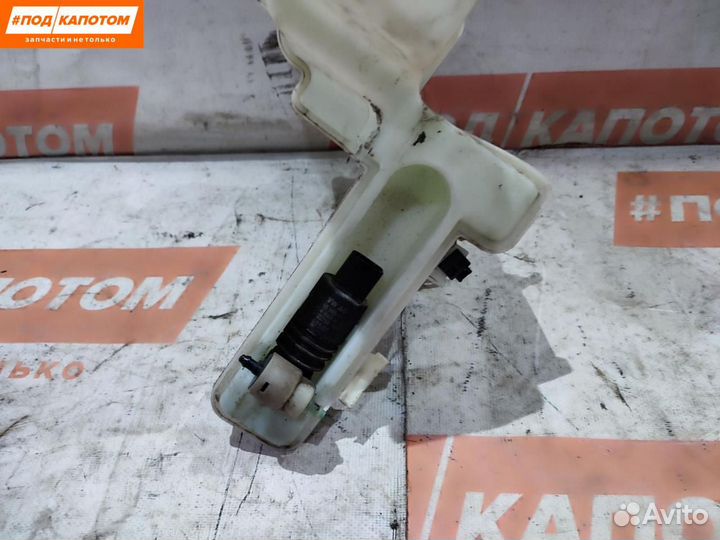 Бачок омывателя передний Volkswagen Passat B6 2007