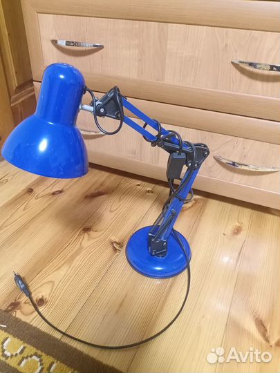 Лампа настольная