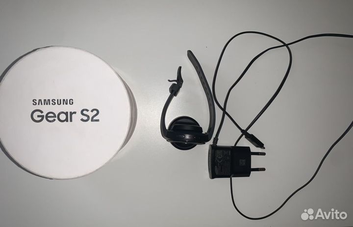 Смарт часы Samsung Gear S2