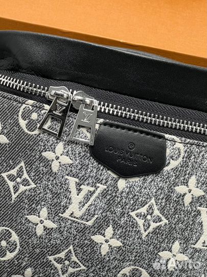 Сумка на пояс Louis Vuitton